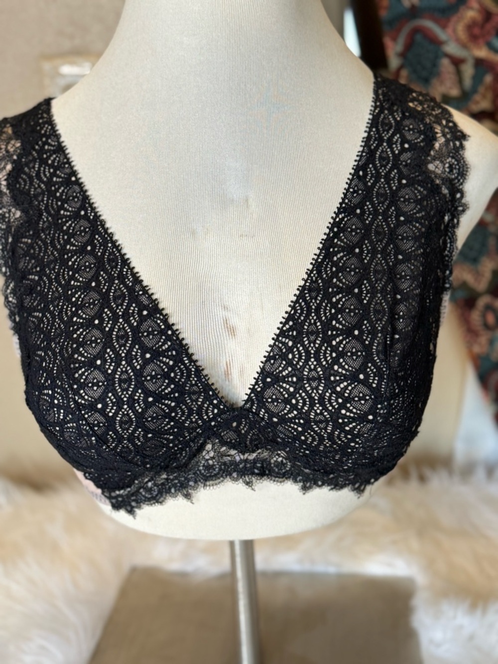 Victoria's Secret Black Lace Bralette with Nude Lining Size XL - Picture 8 of 15